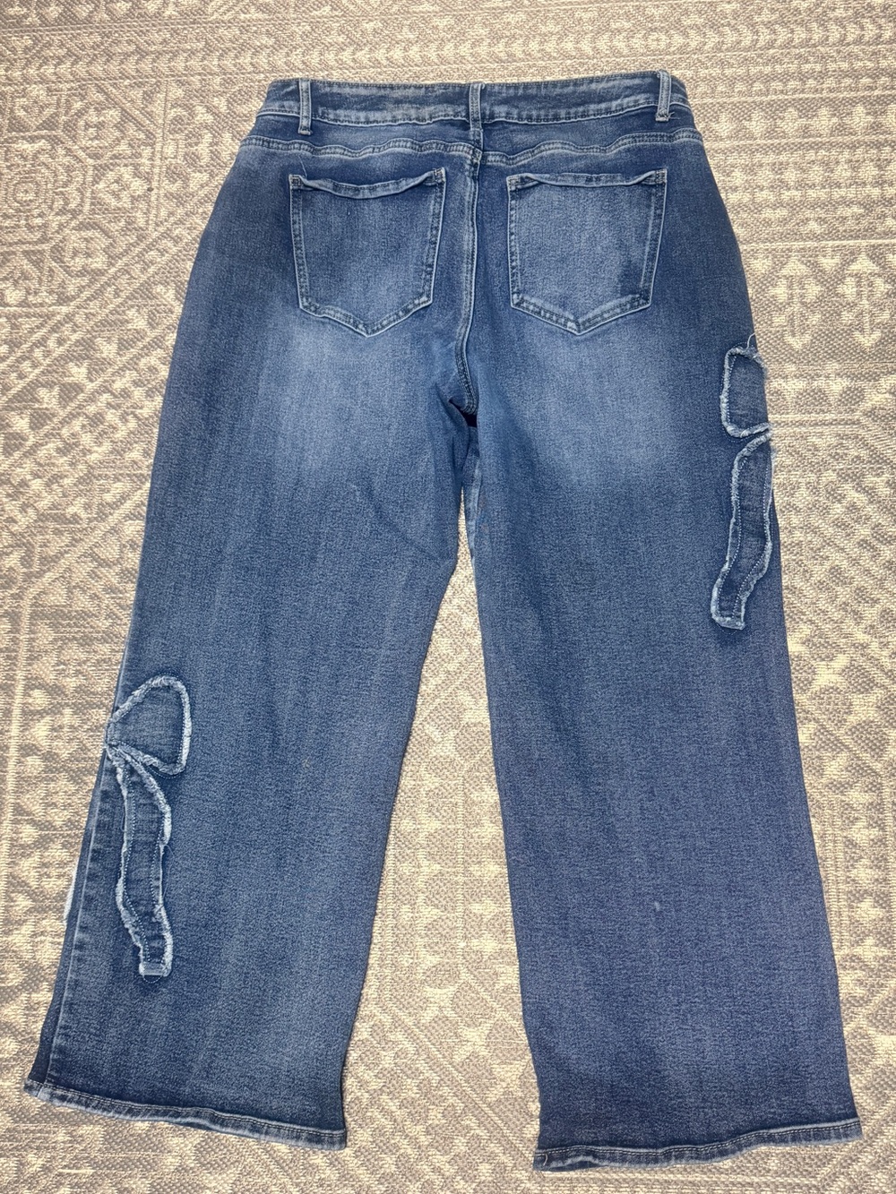 Telepatía Women's Mid-Blue Wide-Leg Jeans adorable with rare Frayed Bow Detail - Picture 2 of 9